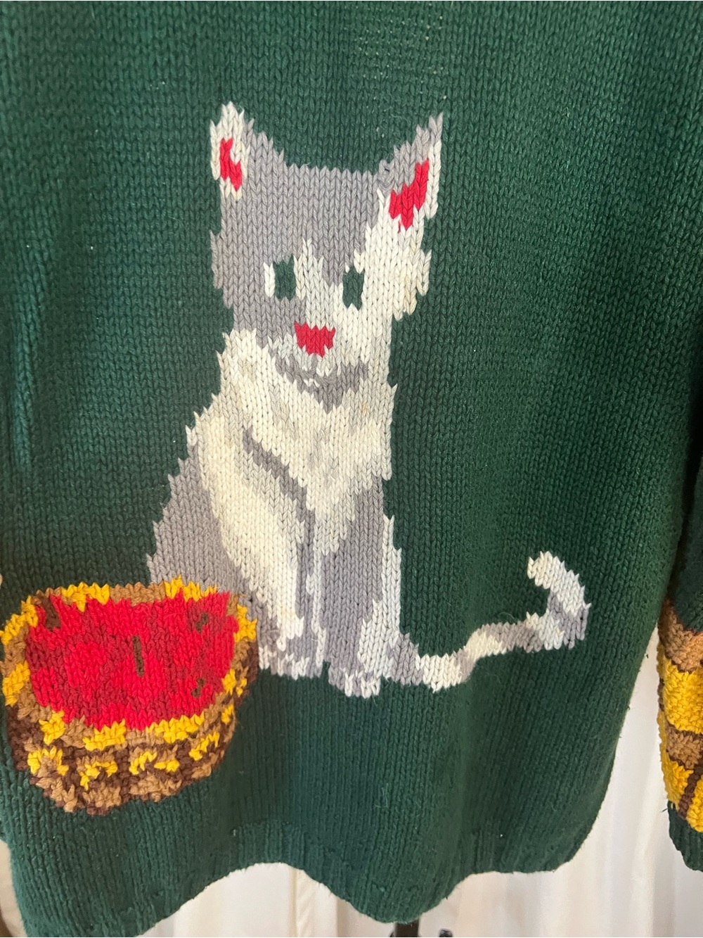 Alexandra Bartlett Vtg 80’s Maximalist Hand Knit/embroidered cat/food cardigan - Picture 14 of 15